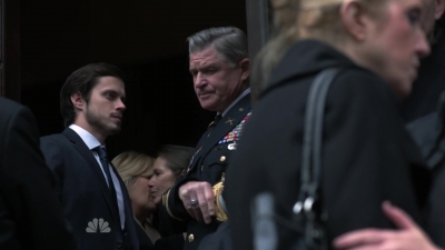 AMERICAN_ODYSSEY_-_E1X04_TANGO_UNIFORM_186.jpg