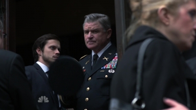 AMERICAN_ODYSSEY_-_E1X04_TANGO_UNIFORM_190.jpg