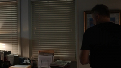 AMERICAN_ODYSSEY_-_E1X04_TANGO_UNIFORM_261.jpg