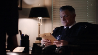 AMERICAN_ODYSSEY_-_E1X11_GINGERBREAD_018.jpg
