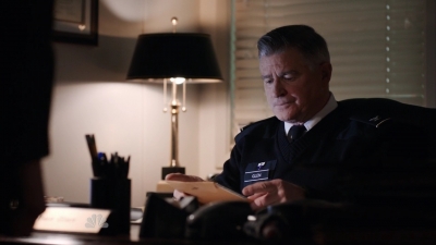 AMERICAN_ODYSSEY_-_E1X11_GINGERBREAD_022.jpg
