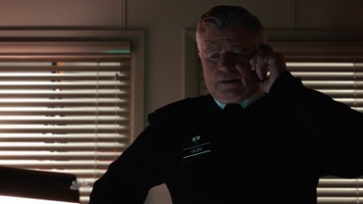 AMERICAN_ODYSSEY_-_E1X12_BUG_OUT_018.jpg