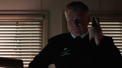 AMERICAN_ODYSSEY_-_E1X12_BUG_OUT_033.jpg