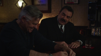BLUE_BLOODS_-_E9X17_TWO_FACED_040.jpg