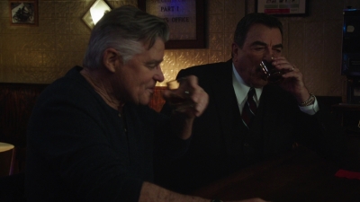 BLUE_BLOODS_-_E9X17_TWO_FACED_077.jpg
