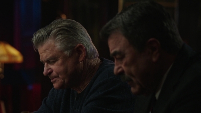 BLUE_BLOODS_-_E9X17_TWO_FACED_085.jpg