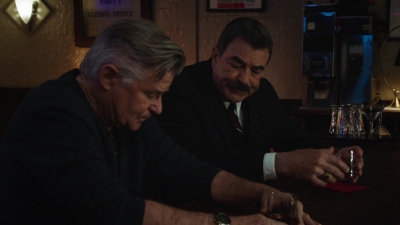 BLUE_BLOODS_-_E9X17_TWO_FACED_158.jpg