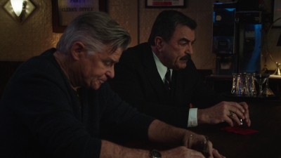 BLUE_BLOODS_-_E9X17_TWO_FACED_163.jpg