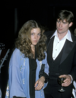 03141979_-_Hair_Premiere_Party_010.jpg