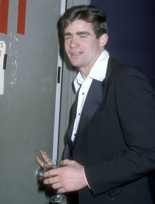 03141979_-_Hair_Premiere_Party_018.jpg