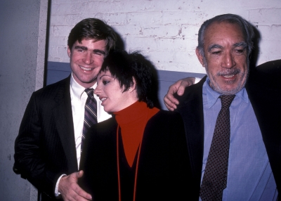 11131982_-_Off-Broadway_play_Some_Men_Need_Help_008.jpg