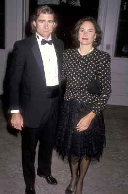 10101990_-_The_Maple_Centers_1990_Distinguished_Community_Service_Award_006.jpg