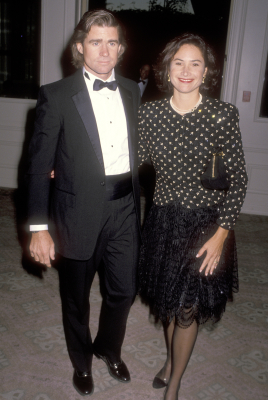 10101990_-_The_Maple_Centers_1990_Distinguished_Community_Service_Award_007.jpg