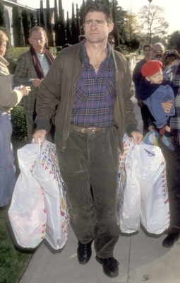 12021992_-_Michael_Bass_Second_Annual_Holiday_Party_for_Toys_For_Totskis_002.jpg