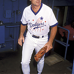 08141993_-_35th_Annual_Hollywood_Stars_Night_Celebrity_Baseball_Game_002.jpg