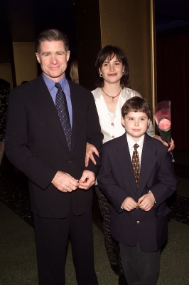 04052001_-_Opening_night_of_Follies_New_York_City_002.jpg