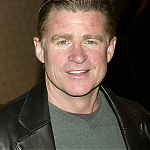 05132003_-_WB_Television_Network_2003_2004_Upfront_Presentation_006.jpg