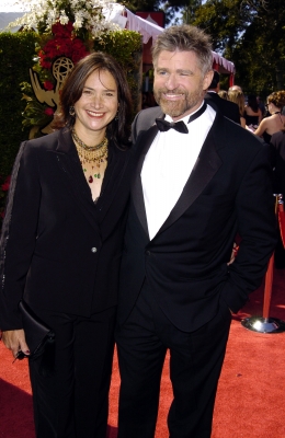 09192004_-_The_56th_Annual_Primetime_Emmy_Awards_-_Arrivals_014.jpg