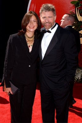 09192004_-_The_56th_Annual_Primetime_Emmy_Awards_-_Arrivals_045.jpg