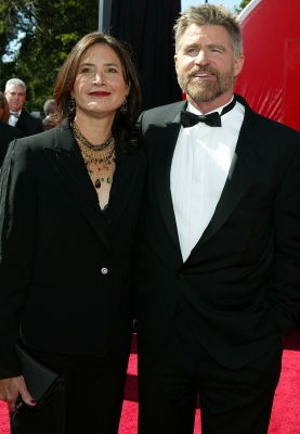 09192004_-_The_56th_Annual_Primetime_Emmy_Awards_-_Arrivals_048.jpg