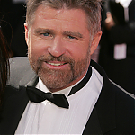 09192004_-_The_56th_Annual_Primetime_Emmy_Awards_-_Arrivals_044.jpg