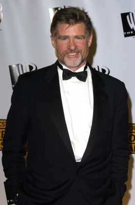 01102005_-_10th_Annual_Critics_Choice_Awards_-_Press_Room_009.jpg
