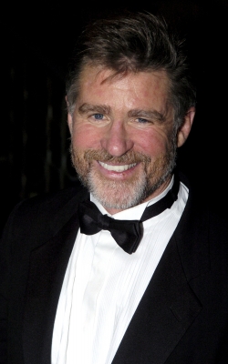 01102005_-_10th_Annual_Critics_Choice_Awards_-_Press_Room_022.jpg