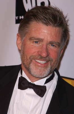 01102005_-_10th_Annual_Critics_Choice_Awards_-_Press_Room_030.jpg