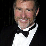 01102005_-_10th_Annual_Critics_Choice_Awards_-_Press_Room_022.jpg