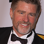 01102005_-_10th_Annual_Critics_Choice_Awards_-_Press_Room_030.jpg