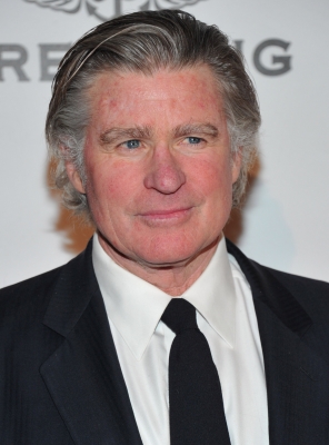 01202012_-_9th_Annual_Living_Legends_Of_Aviation_Awards_-_Arrivals_005.jpg