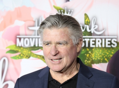 01132018_-_Hallmark_Channel_And_Hallmark_Winter_2018_TCA_Press_Tour_-_Red_Carpet_002.jpg