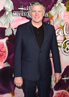01132018_-_Hallmark_Channel_And_Hallmark_Winter_2018_TCA_Press_Tour_-_Red_Carpet_006.jpg