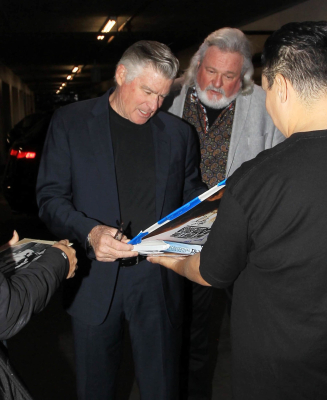 10172019_-_Celebrity_Sightings_In_Los_Angeles_005.jpg