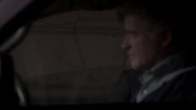 WHITE_COLLAR_-_E4X07_COMPROMISING_POSITIONS_007.jpg