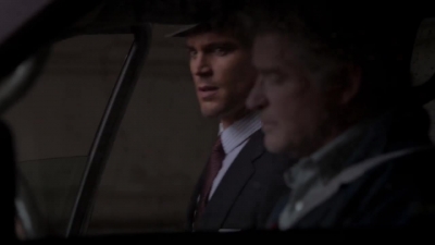 WHITE_COLLAR_-_E4X07_COMPROMISING_POSITIONS_019.jpg