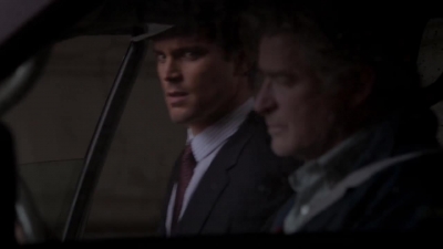 WHITE_COLLAR_-_E4X07_COMPROMISING_POSITIONS_020.jpg