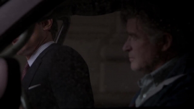 WHITE_COLLAR_-_E4X07_COMPROMISING_POSITIONS_026.jpg