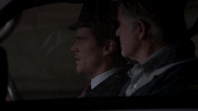 WHITE_COLLAR_-_E4X07_COMPROMISING_POSITIONS_044.jpg