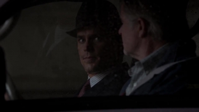 WHITE_COLLAR_-_E4X07_COMPROMISING_POSITIONS_056.jpg