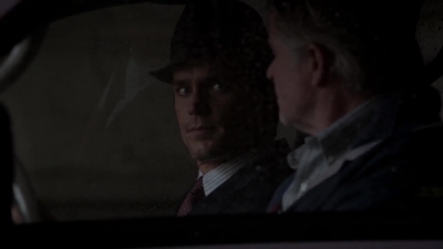 WHITE_COLLAR_-_E4X07_COMPROMISING_POSITIONS_059.jpg