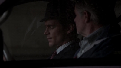 WHITE_COLLAR_-_E4X07_COMPROMISING_POSITIONS_062.jpg