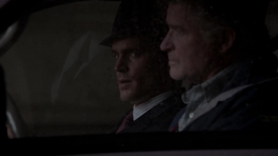 WHITE_COLLAR_-_E4X07_COMPROMISING_POSITIONS_070.jpg
