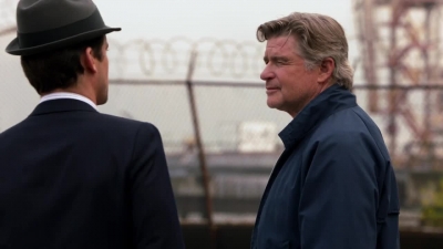 WHITE_COLLAR_-_E4X07_COMPROMISING_POSITIONS_137.jpg