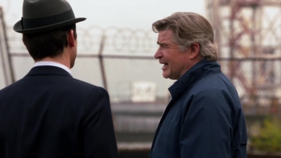 WHITE_COLLAR_-_E4X07_COMPROMISING_POSITIONS_144.jpg