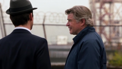 WHITE_COLLAR_-_E4X07_COMPROMISING_POSITIONS_145.jpg