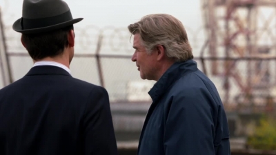 WHITE_COLLAR_-_E4X07_COMPROMISING_POSITIONS_152.jpg