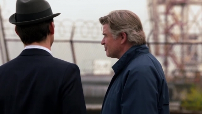 WHITE_COLLAR_-_E4X07_COMPROMISING_POSITIONS_153.jpg