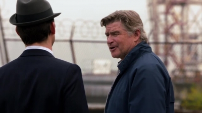 WHITE_COLLAR_-_E4X07_COMPROMISING_POSITIONS_156.jpg