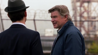 WHITE_COLLAR_-_E4X07_COMPROMISING_POSITIONS_158.jpg